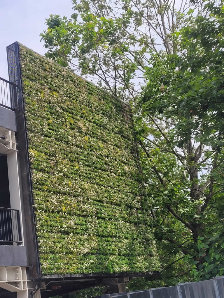 Paneelsystem für vertikale Gärten